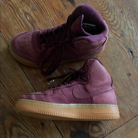 Nike Kids Sneakers in Burgundy and Tan - Picture 1 of 6
